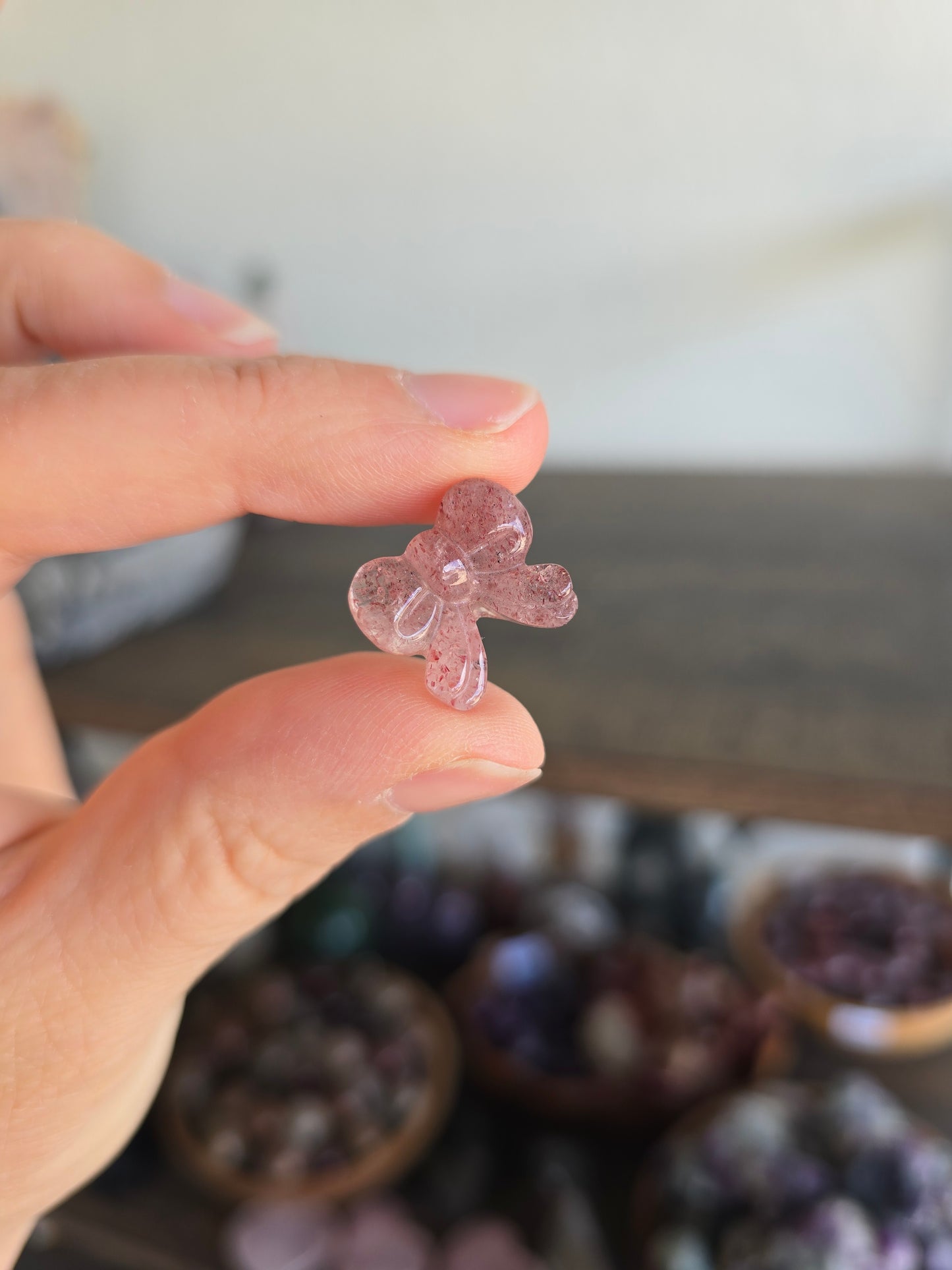 Strawberry Quartz Tiny Bow Carving