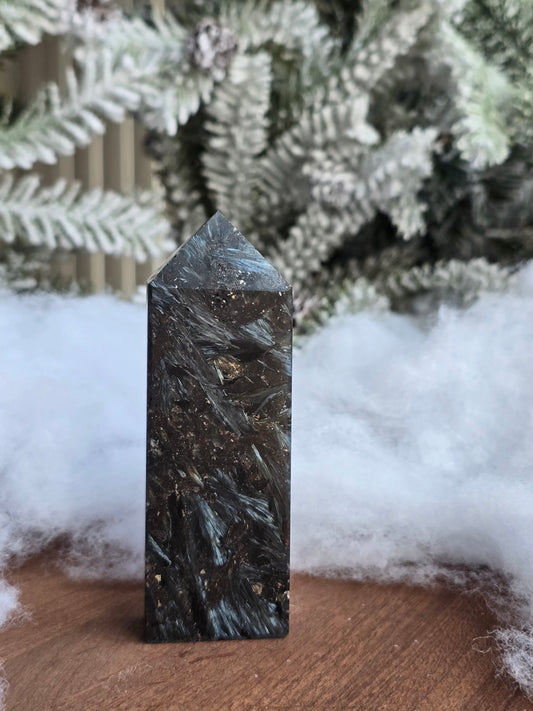 Anthophyllite Obelisk